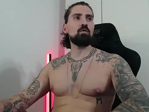 Snapshot of MateoHunk chatting on September 24, 4:27 pm MateoHunk online show from September 24, 4:27 pm