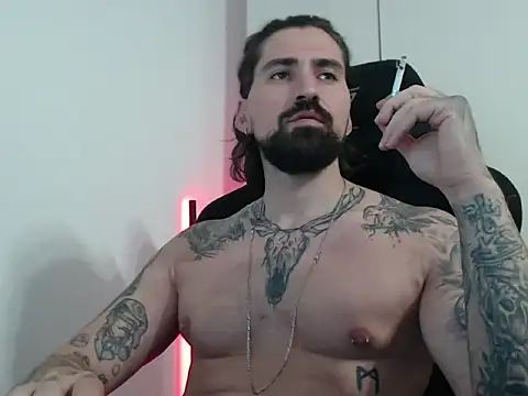 Snapshot of MateoHunk chatting on September 29, 2:46 pm MateoHunk online show from September 29, 2:46 pm