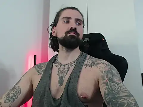 Snapshot of MateoHunk chatting on October 12, 4:23 pm MateoHunk online show from October 12, 4:23 pm