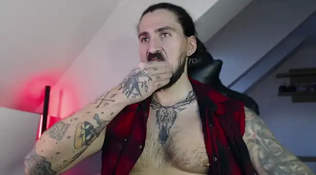 Snapshot of MateoHunk chatting on January 6, 2:58 pm MateoHunk online show from January 6, 2:58 pm