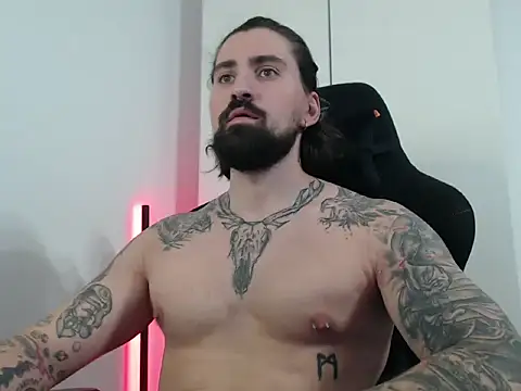 Snapshot of MateoHunk chatting on September 27, 8:56 am MateoHunk online show from September 27, 8:56 am