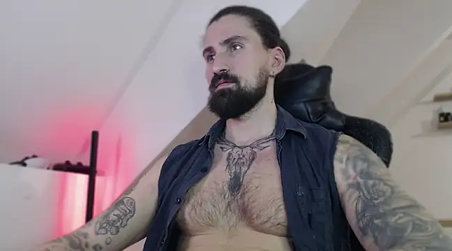 Snapshot of MateoHunk chatting on January 10, 5:34 pm MateoHunk online show from January 10, 5:34 pm