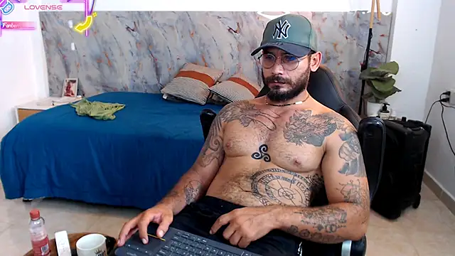 hanz col online show from December 17, 2:08 am