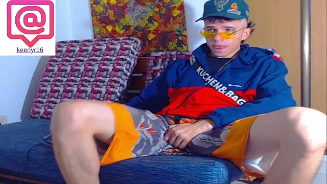 Keeny16 online show from December 16, 2:49 pm