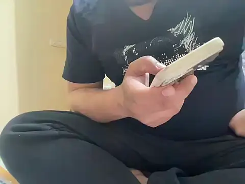 coolboy6566 online show from February 25, 6:42 pm