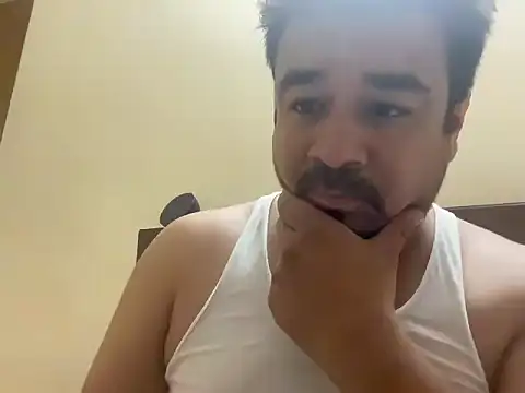 coolboy6566 online show from July 14, 6:39 am