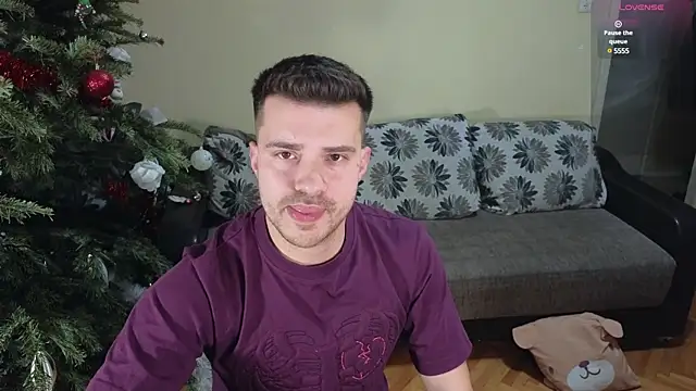 Snapshot of JohnnyStepBro chatting on January 9, 6:47 pm JohnnyStepBro online show from January 9, 6:47 pm