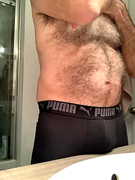 Snapshot of MaxVain chatting on October 23, 12:03 am MaxVain online show from October 23, 12:03 am