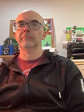 Snapshot of MaxVain chatting on March 4, 7:01 pm MaxVain online show from March 4, 7:01 pm