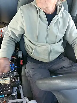 Snapshot of vanscr1 chatting on March 5, 7:28 pm vanscr1 online show from March 5, 7:28 pm