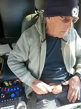 Snapshot of vanscr1 chatting on January 21, 5:05 pm vanscr1 online show from January 21, 5:05 pm