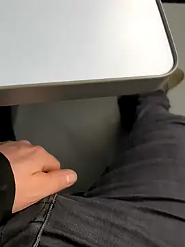 OdinWolf1990 online show from February 5, 5:09 am