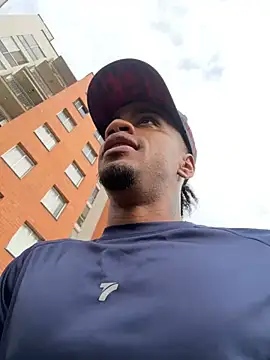 AaronCruz  online show from February 23, 12:54 pm