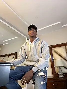 AaronCruz  online show from December 9, 7:13 pm