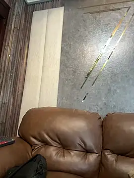 AaronCruz  online show from March 13, 7:28 pm