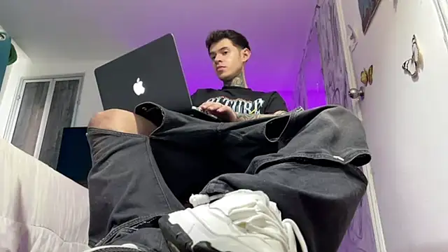 Saturno v online show from December 5, 10:23 am