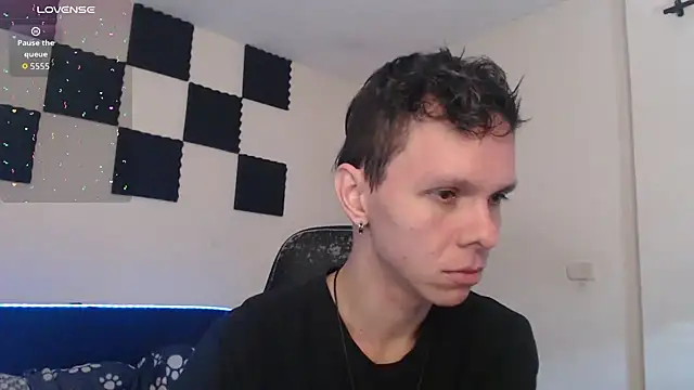 bryamado69 online show from December 2, 12:41 pm