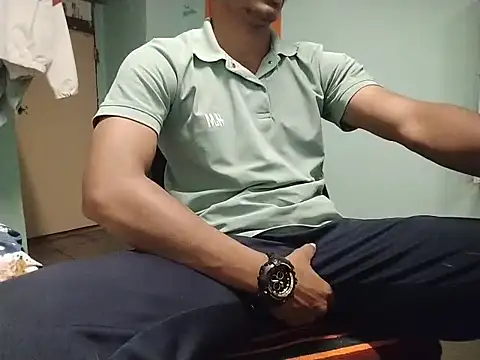 Snapshot of vicky0805 chatting on January 8, 9:21 am vicky0805 online show from January 8, 9:21 am