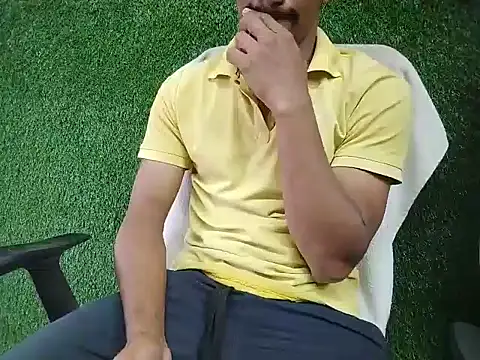 Snapshot of vicky0805 chatting on December 30, 12:09 pm vicky0805 online show from December 30, 12:09 pm