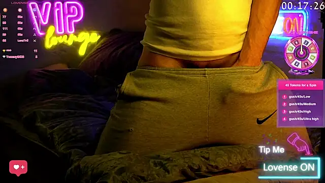 coupleofficial online show from March 11, 12:11 am