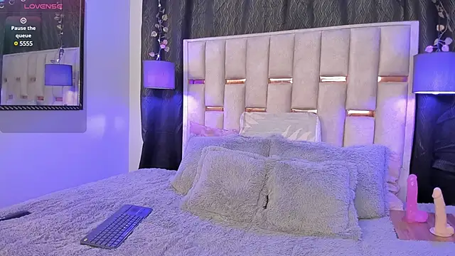 Nathan Smith  online show from February 28, 8:18 pm