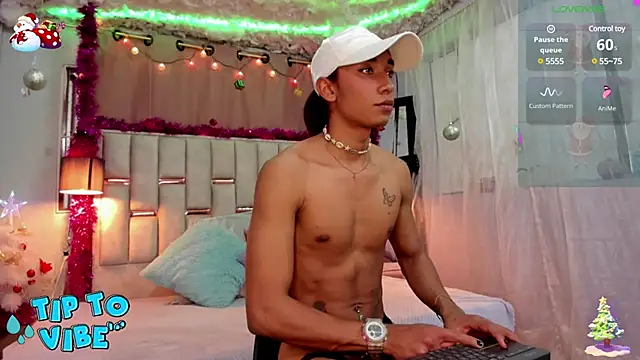 Nathan Smith  online show from December 19, 7:40 pm