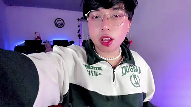 AnggelONfiree online show from June 9, 11:39 pm