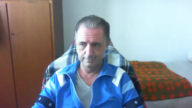 lliuk70mi online show from May 16, 2:26 pm