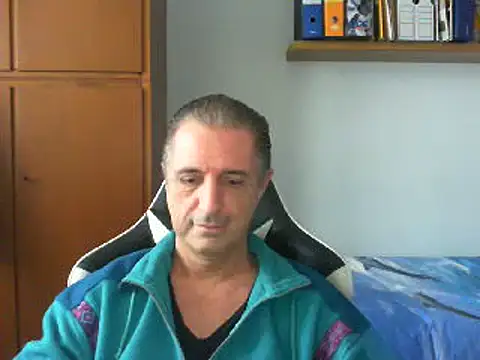 lliuk70mi online show from December 15, 1:32 pm