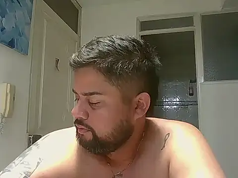 GABRIELGARCIA1313 online show from April 2, 4:37 pm