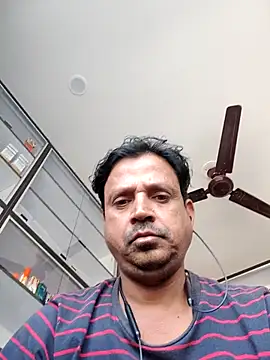 Raj1043 online show from November 8, 6:27 am