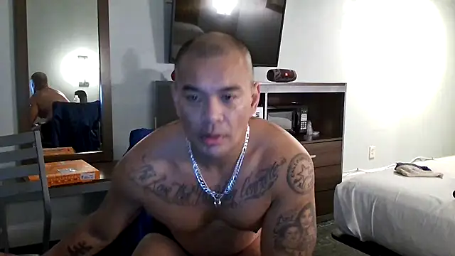 Snapshot of EatMyCake831 chatting on January 21, 11:24 pm EatMyCake831 online show from January 21, 11:24 pm