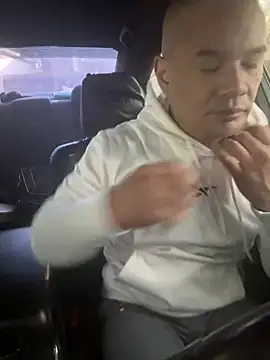 Snapshot of EatMyCake831 chatting on January 6, 5:49 pm EatMyCake831 online show from January 6, 5:49 pm