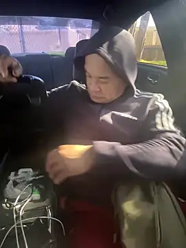 Snapshot of EatMyCake831 chatting on January 15, 7:34 pm EatMyCake831 online show from January 15, 7:34 pm