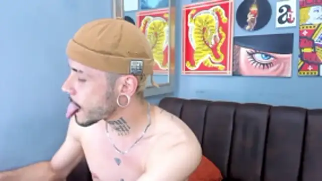 MurdockH online show from February 12, 9:43 pm