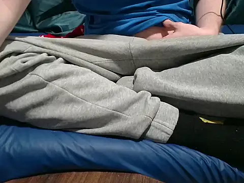 krissraw online show from October 18, 1:21 am