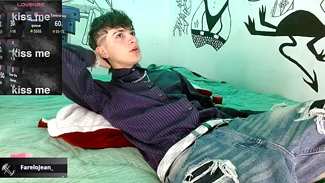 Snapshot of jeanfarelo chatting on October 24, 11:28 pm jeanfarelo online show from October 24, 11:28 pm