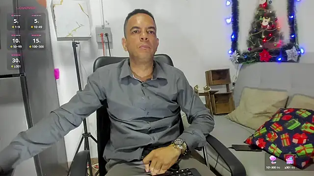 latinmartin73 online show from December 7, 12:20 am