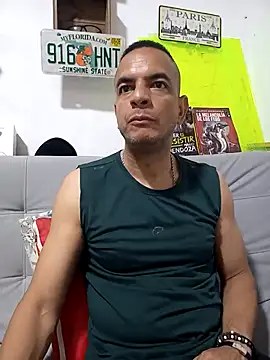 latinmartin73 online show from September 12, 1:16 am