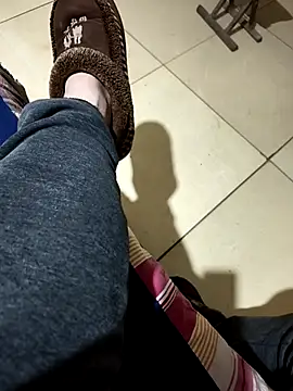 huzi518 online show from February 7, 10:19 am