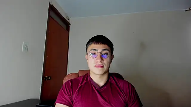 Leoknight online show from February 5, 8:57 pm