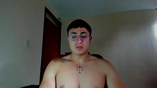 Leoknight online show from February 11, 9:14 pm