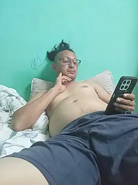 Andresguz35 online show from July 5, 5:58 am