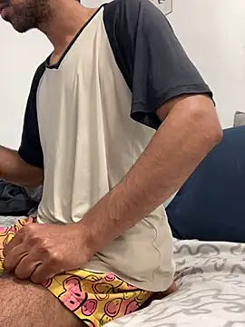 Lucascacaca online show from April 6, 6:52 pm