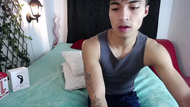 dylan fun18 online show from December 30, 3:57 pm