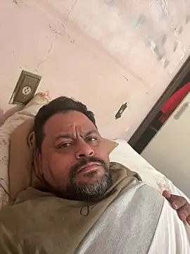 Snapshot of gozador2912 chatting on September 18, 1:02 pm gozador2912 online show from September 18, 1:02 pm