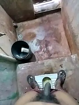 Snapshot of Karthik924 chatting on February 24, 9:21 am Karthik924 online show from February 24, 9:21 am