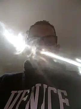 jonyfree1978 online show from December 26, 10:31 pm