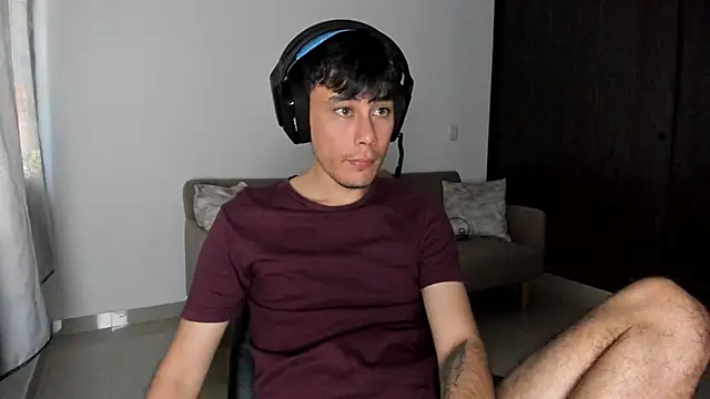 Huge latin cock online show from October 13, 9:10 pm