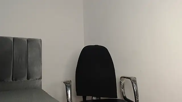 alex-lover online show from December 17, 1:13 am